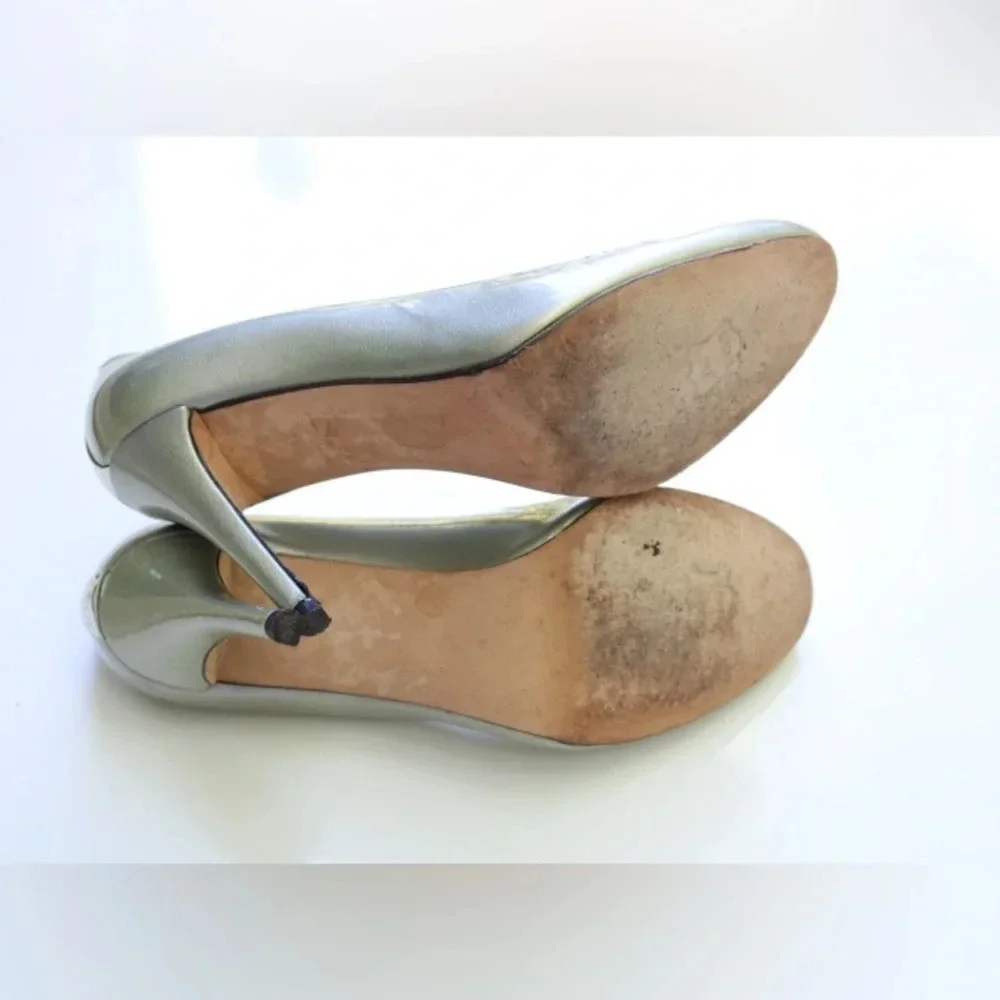 Stuart Weitzman pumps